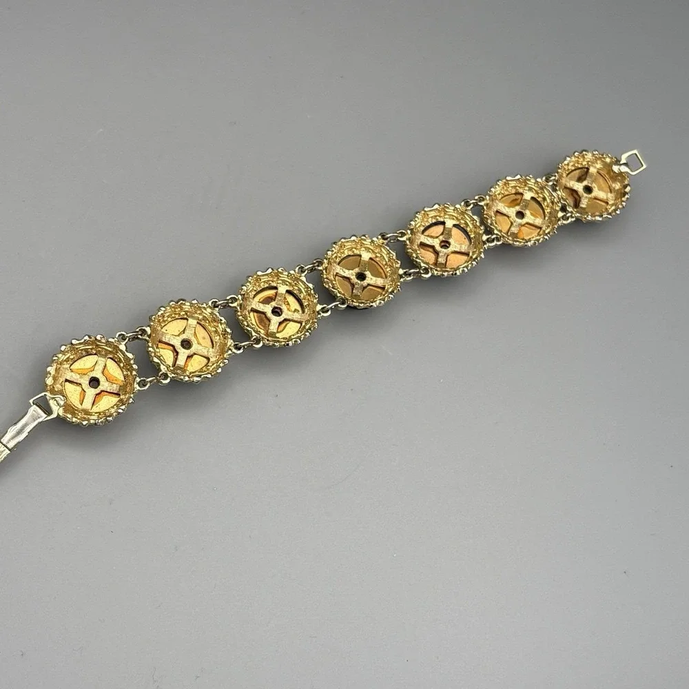 Trifari vintage bracelet
